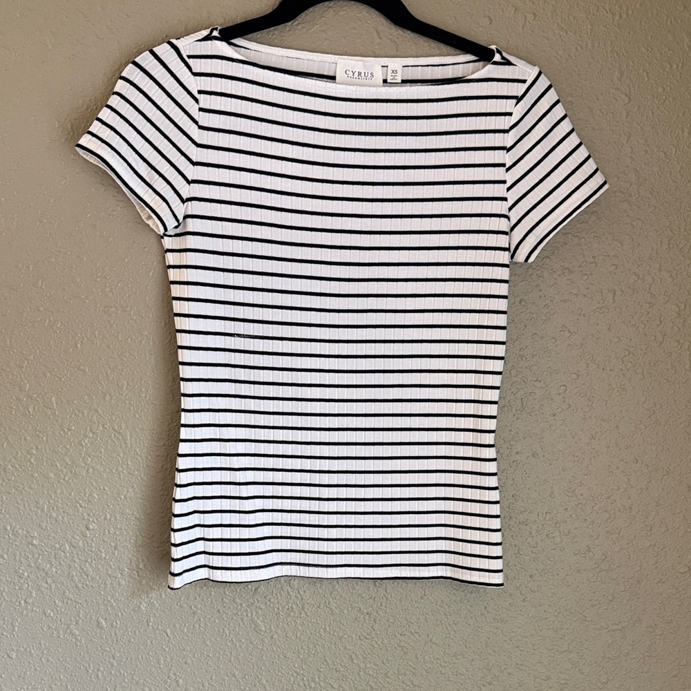 Cyrus Black and White Striped Ribbed Short Sleeve Tee